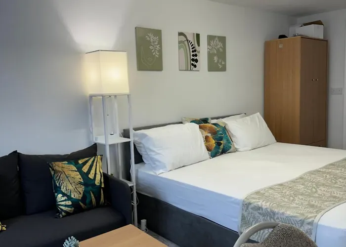 Posh Executive Studio London