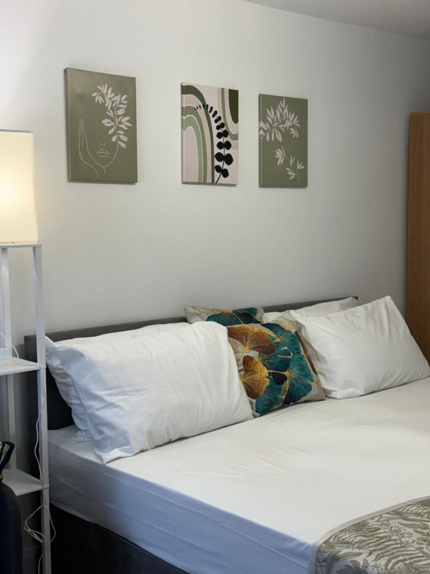 Posh Executive London Thamesmead (Greater London)